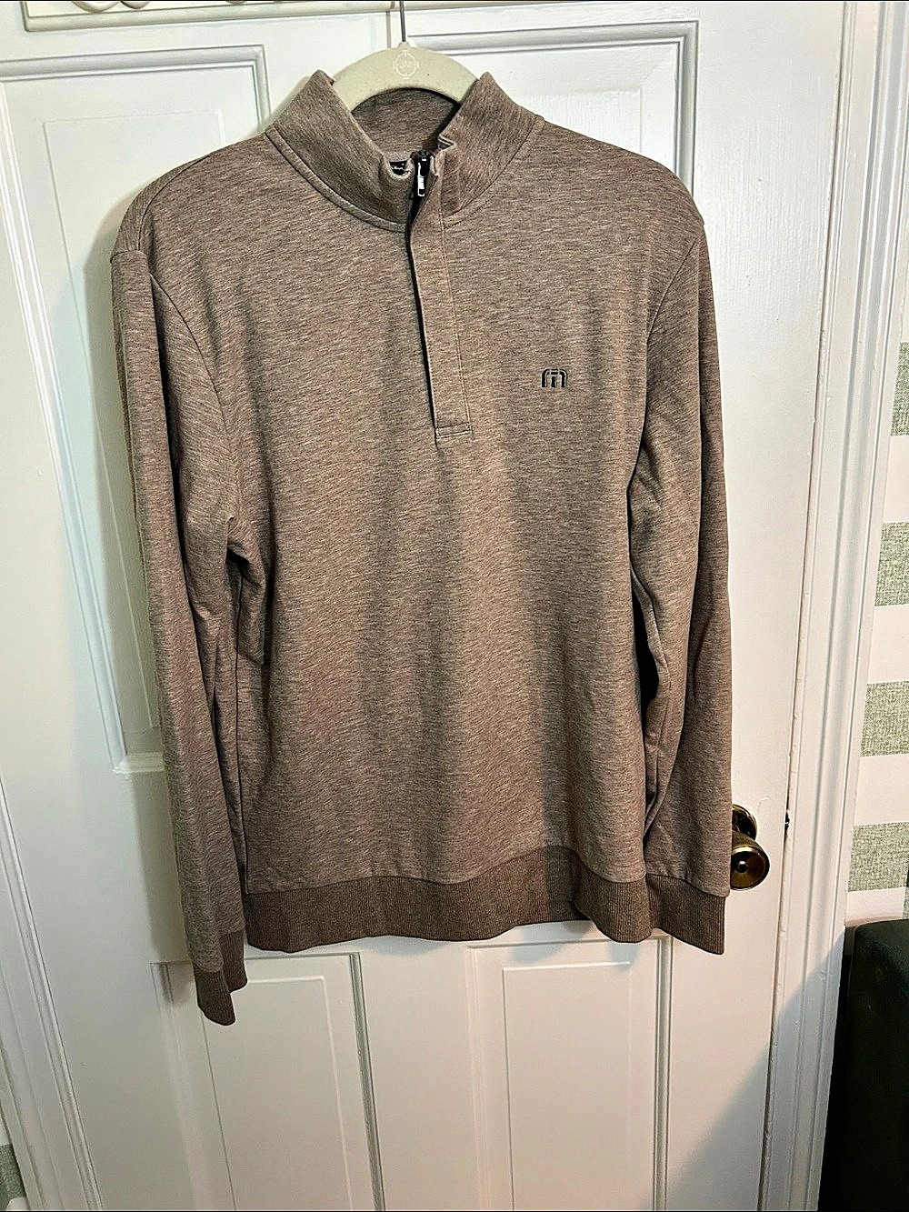 TravisMathew Cloud Quarter Zip 2.0 Pullover Brown. Size S